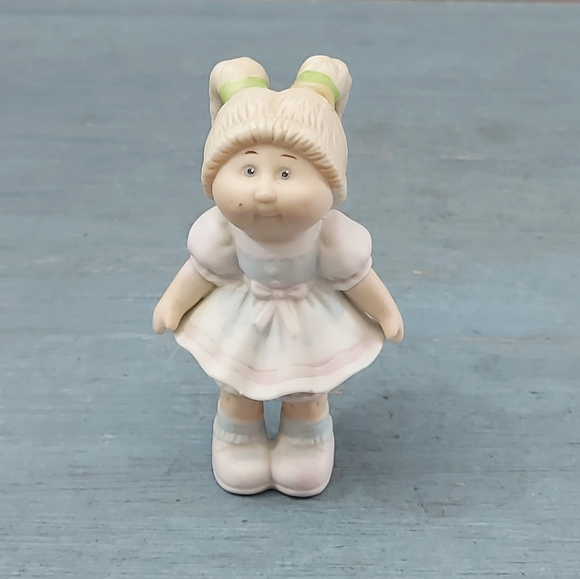 Vintage Cabbage Patch Doll Figurine - Picture 1 of 7